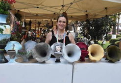 Hatay'dan İzmir'e gelen depremzede, çömlek üreterek yaşama yeniden bağlandı