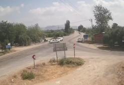 Kavşakta otomobillerin çarpıştığı kaza kamerada; biri bebek 4 yaralı