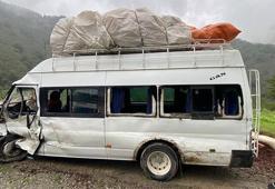 Giresun’da 2 minibüs çarpıştı; 10 tarım işçisi yaralandı
