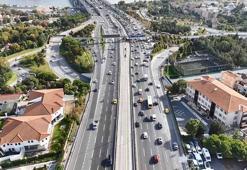 İstanbul'da yeni eğitim öğretim yılının ilk gününde trafik yoğunluğu yaşanıyor