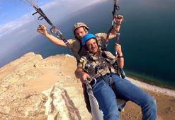 Yamaç paraşütü tutkunları, Van semalarında uçtu