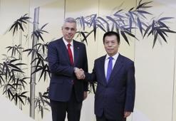 Bakan Memişoğlu, Çin Ulusal Sağlık Komisyonu Başkanı Haichao ile bir araya geldi