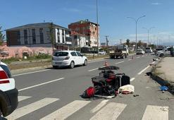 Otomobil, elektrikli motosiklete çarptı; anne öldü, kızı ağır yaralandı