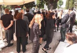 Tiyatro oyuncusu Anta Toros için cenaze töreni