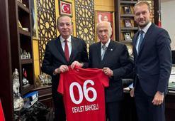 Gençlerbirliği’nden, MHP Genel Başkanı Devlet Bahçeli’ye ziyaret