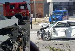 Kızlarını üniversiteye kaydettirmek için çıktıkları yolda kaza yaptılar; 1 ölü, 3 yaralı