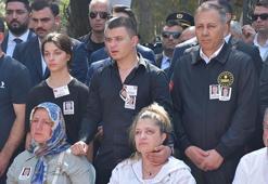 İzmir'de şehit 2 polis için tören