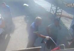 Balkondan sokağa çöp atıp, tepki gösteren temizlik işçisini darbettiler