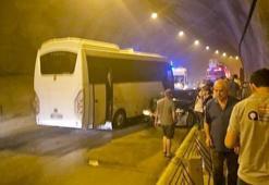 Tüneldeki zincirleme kazada 10 kişi yaralandı, trafik 3 saat kilitlendi