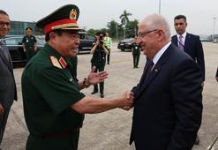 Bakan Güler, Vietnam’da