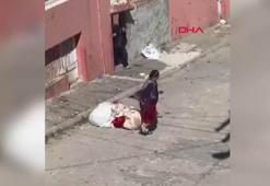 Sokakta tartıştığı eşini darbetti; gözaltına alındı