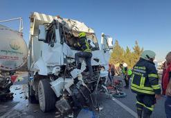 Tarsus'ta 5 aracın karıştığı zincirleme kaza: 1 yaralı