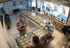 Kuyumcu, müşterisini 250 bin lira dolandırılmaktan kurtardı: o anlar kamerada