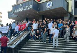 Buca'da maaş alamadıkları gerekçesiyle belediye binasını işgal eden işçilerin eylemi sürüyor