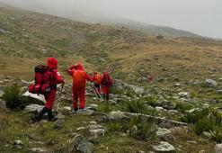 Zirve tırmanışında kaybolan 2 turist için arama çalışması başlatıldı
