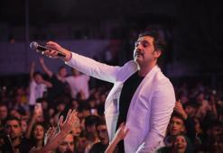 'Bir Anadolu Şenliği'nde Bayhan sahneye çıktı