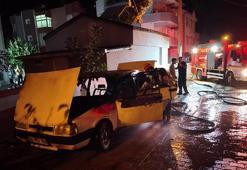 Park halindeki otomobil, kontağı çalıştırılınca alev aldı