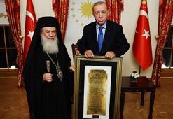 Cumhurbaşkanı Erdoğan, Kudüs Rum Ortodoks Patriği Giannopoulos'u kabul etti