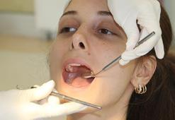 Prof. Dr. Gündüz: 2 haftadan uzun süren ağız yaraları için diş hekimine başvurulmalı