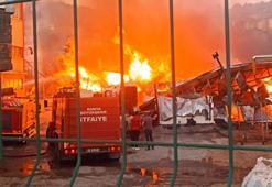 Silah fabrikasının deposunda çıkan yangın söndürüldü