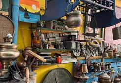 Müzeyi andıran çay ocağına gelenler, geçmişe yolculuk yapıyor