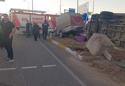 Tarım işçilerini taşıyan minibüs, otomobille çarpıştıktan sonra devrildi: 20 yaralı