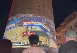 12 Dev Adam'ın final mücadelesi Galata Kulesi'ne yansıtıldı