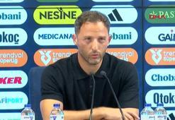 Domenico Tedesco: Bazen 1 kişi fazla oynamak o kadar da kolay değildir