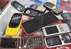 Dijital bağımlılığa, velilerden 'tuşlu telefon' tedbiri