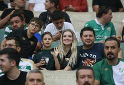 Kapalı gişe Bursaspor maçlarında, taraftarın büyük bölümü ailelerden oluşuyor