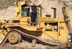 Satmak istediği dozeri, pazarlık yaptığı kişilerin çaldığını iddia edip suç duyurusunda bulundu