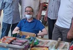 Engelli seyyar satıcının tezgahında unuttuğu parası çalındı