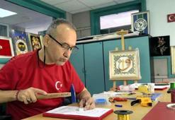 Gazi, terapi için başladığı filografide sergi açtı