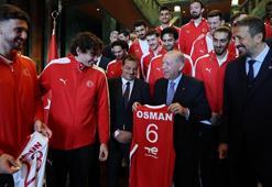 Cumhurbaşkanı Erdoğan, A Milli Basketbol Takımı'nı kabul etti