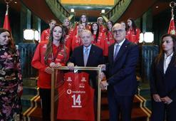 Cumhurbaşkanı Erdoğan, A Milli Kadın Voleybol Takımı'nı kabul etti