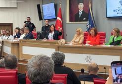 Aydın Büyükşehir Belediyesi meclis toplantısında 30 maddeye CHP grubu red oyu verdi