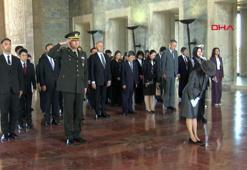 Japonya Prensesi Akiko Mikasa, Anıtkabir'i ziyaret etti