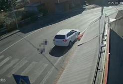 Yaya geçidinden koşan 9 yaşındaki Ahmet'e otomobil çarptı; kaza kamerada