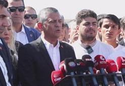 Özgür Özel Adana'dan 'Özgürlük Yürüyüşü' başlatan Gençlik Kolları üyelerini Silivri'de karşıladı