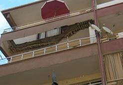 Güngören'de balkonu çöken bina tahliye edildi