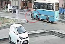 Halk otobüsünün çarptığı bisikletli Beytullah ağır yaralandı; kaza kamerada