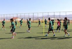 Yüksekova Kadın Futbol Takımı, Kadınlar Süper Ligi'ndeki ilk maçına hazırlanıyor