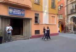 Şişli’de klima motorunu çalmaya çalışırken yakalandılar; kovalamaca kamerada