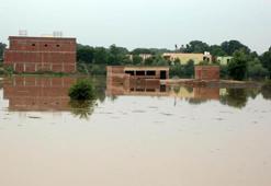 Pakistan’da muson yağmurları nedeniyle 1002 kişi hayatını kaybetti