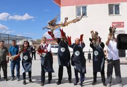 Tedavi ve rehabilitasyonu tamamlanan 27 kuş doğaya salındı