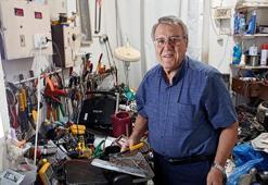 Edirne’de yılın ahisi 53 yıllık elektrik ustası, günde 12 saat çalışıp mesleğini yaşatıyor