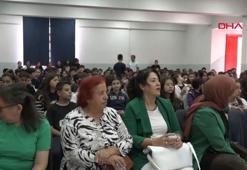 SMA’lı Salih, müzik öğretmeni babasıyla okullarda konser veriyor