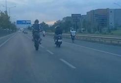 Motosikletlilerin tehlikeli yolculuğu kamerada