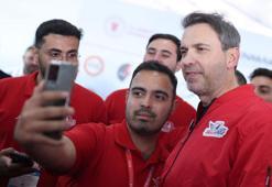 Bakan Bayraktar TEKNOFEST'te gençlerle buluştu: Geleceğimiz için ümitsiniz