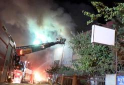 Başakşehir'de plastik malzeme atölyesinde çıkan yangın söndürüldü